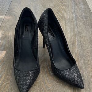 Forever 21 Sparkling Black Heels size 8,5